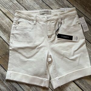 Liverpool Marley Girlfriend Short